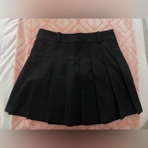 Aritzia pleated mini skirt
